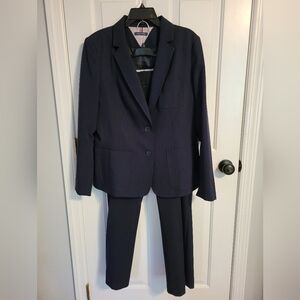 Tommy Hilfiger Women's 2-Piece Suit, Size 16